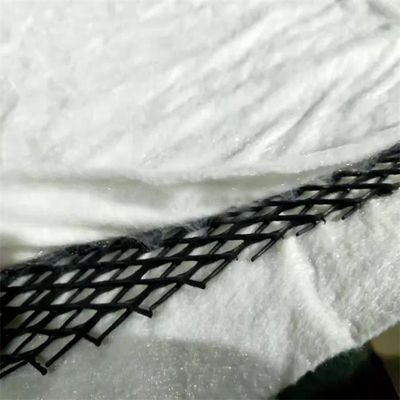 Rede de drenagem composta em HDPE 3D com geotextil de PP para drenagem e proteção de estradas