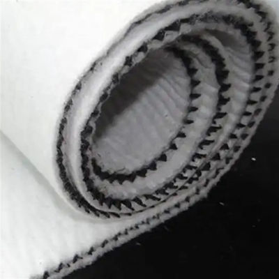Rede de drenagem composta em HDPE 3D com geotextil de PP para drenagem e proteção de estradas