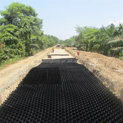 Estrada de condução de geocélula para controle de erosão 50 mm Distância de solda e placa de drenagem de jardim