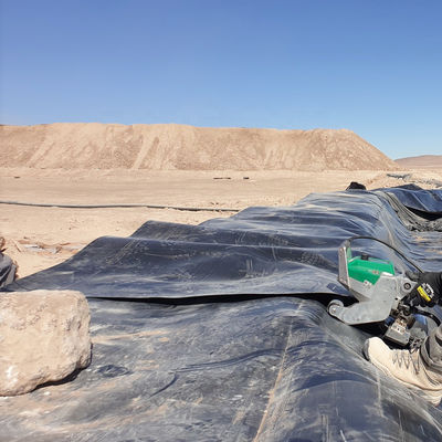 Comprimento 50-100m/rolo Liner de geomembrana de HDPE para lagoa de piscifaz 0,5 mm 1,0 mm 1,2 mm 2 mm