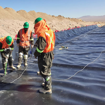 Ambos os lados suave / texturizado HDPE Geomembrane Liner para Piscina de Peixe 0,5 mm 1,0 mm 1,2 mm 2 mm