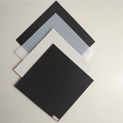 Revestimentos para piscinas e lagos naturais em HDPE de dupla textura lisa/dobrada