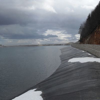 Revestimentos de barragem de plástico à prova d'água 1 mm HDPE Geomembrana Revestimento de lago 2 mm 500 Microns Lago de peixe