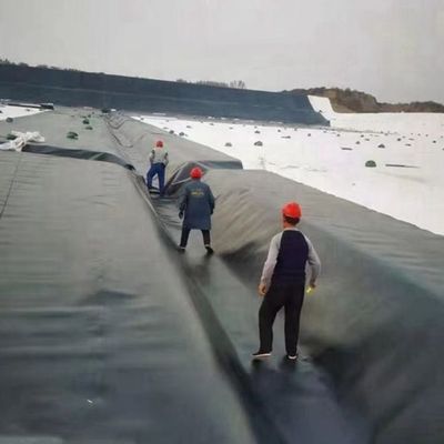 Geomembrana em preto de estilo industrial HDPE para tanque de lago artificial impermeável