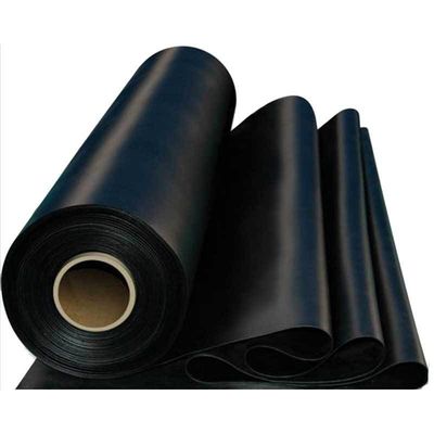 Geomembrana de HDPE de largura 1-6m para materiais geossintéticos impermeáveis em acabamento brilhante