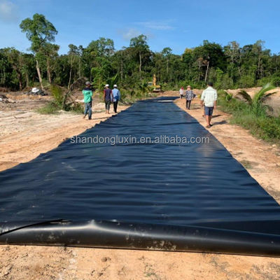 Geomembrana de 1-6m de largura para lagoas de peixes ao ar livre resistente a ácidos e álcalis pré-fabricada