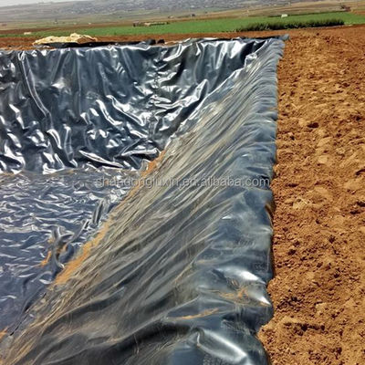 Geomembranas lisas para proteção de encostas em aterros sanitários pré-fabricados