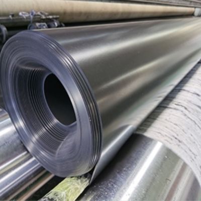 ASTM GRI-GM13 Geomembrana lisa de HDPE preto padrão para aterros sanitários e lagoas de peixes