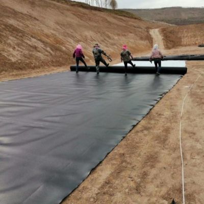 Kenya Farm Earch Dam Lining Feito fácil com 500 micron HDPE Pond Dam Liner Instalação