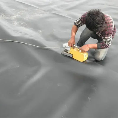 Espessura Geomembrana de HDPE de 0,2 mm a 2,8 mm para revestimento de lagoa de peixes e revestimento de barragem em rejeitos de lagoa